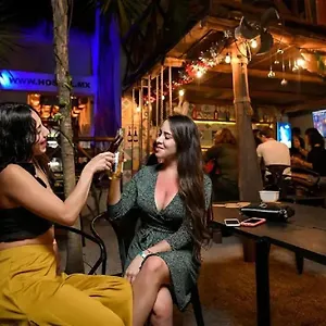 Hostal Mx 5th Avenue